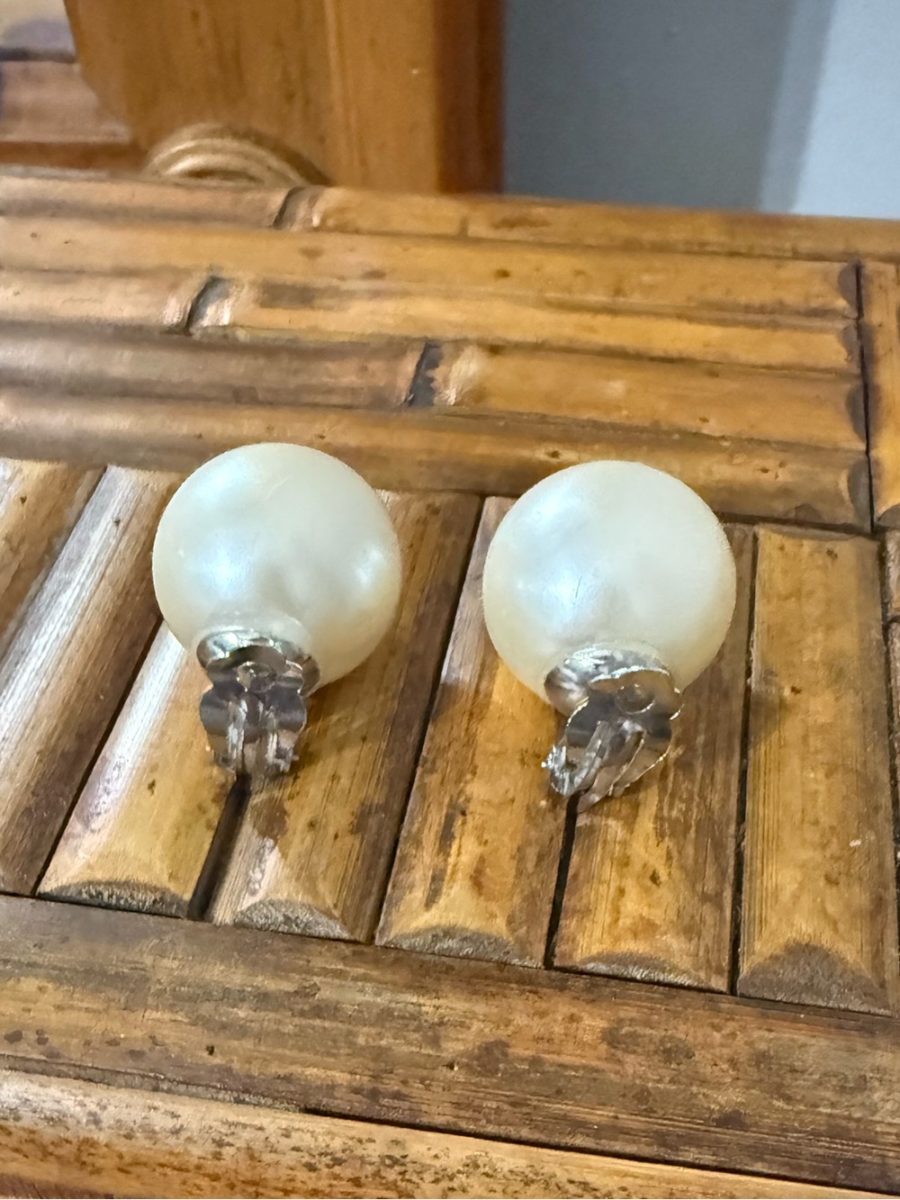 Vintage large Faux Pearl Clip-On Earrings‎ - Cream Pearls